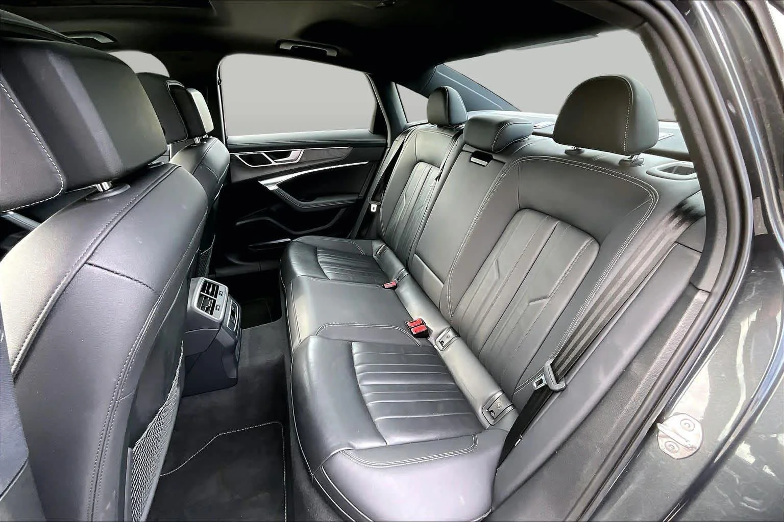 Used 2024 Daytona Gray Pearl Effect Audi Premium Plus image 21