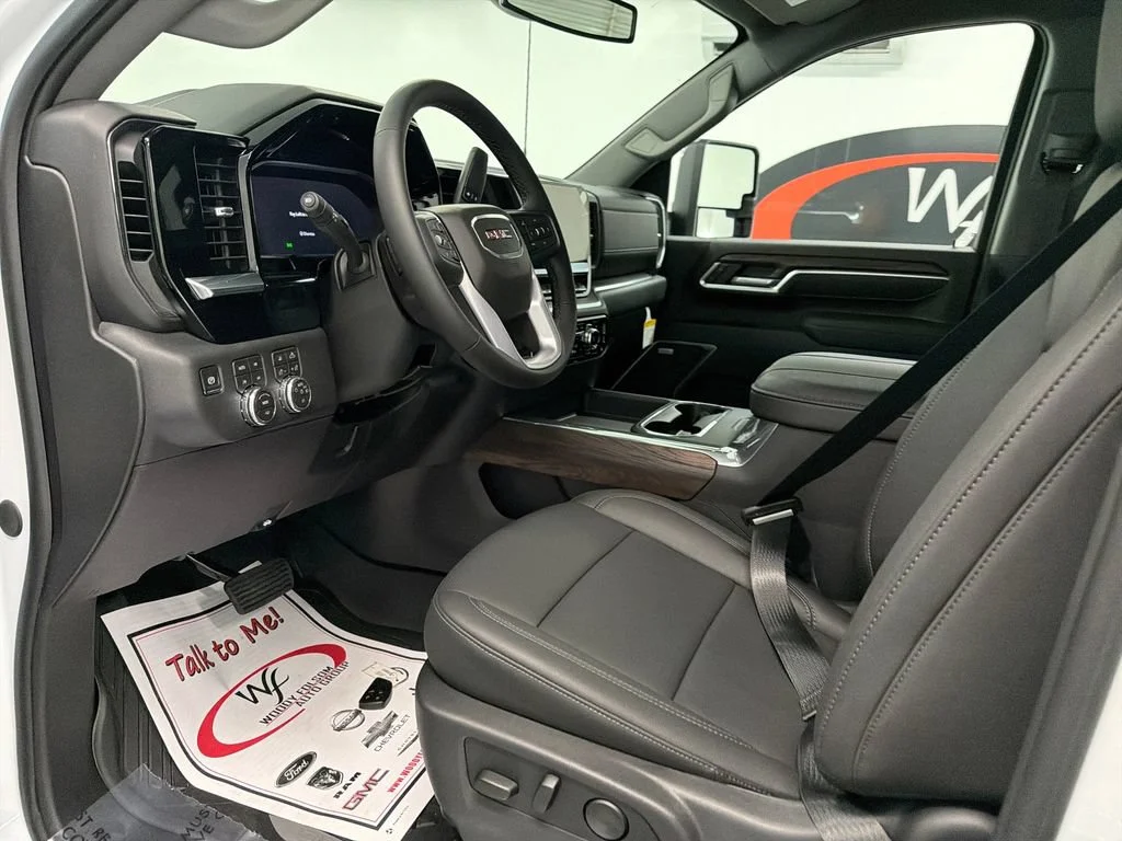 New 2026 Summit White GMC SLT image 9