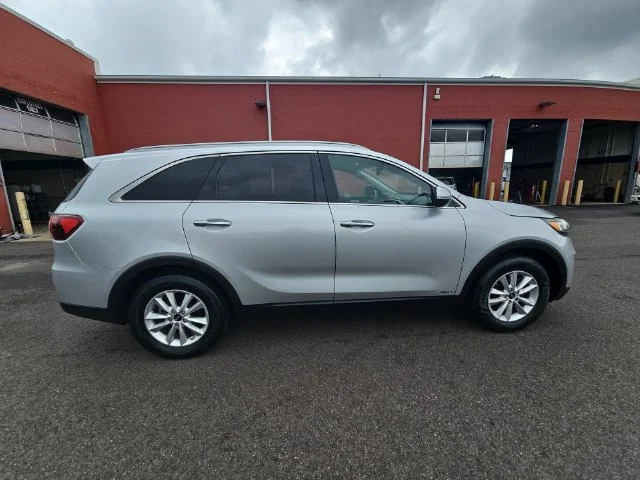 Used 2019 Silver Kia LX image 11