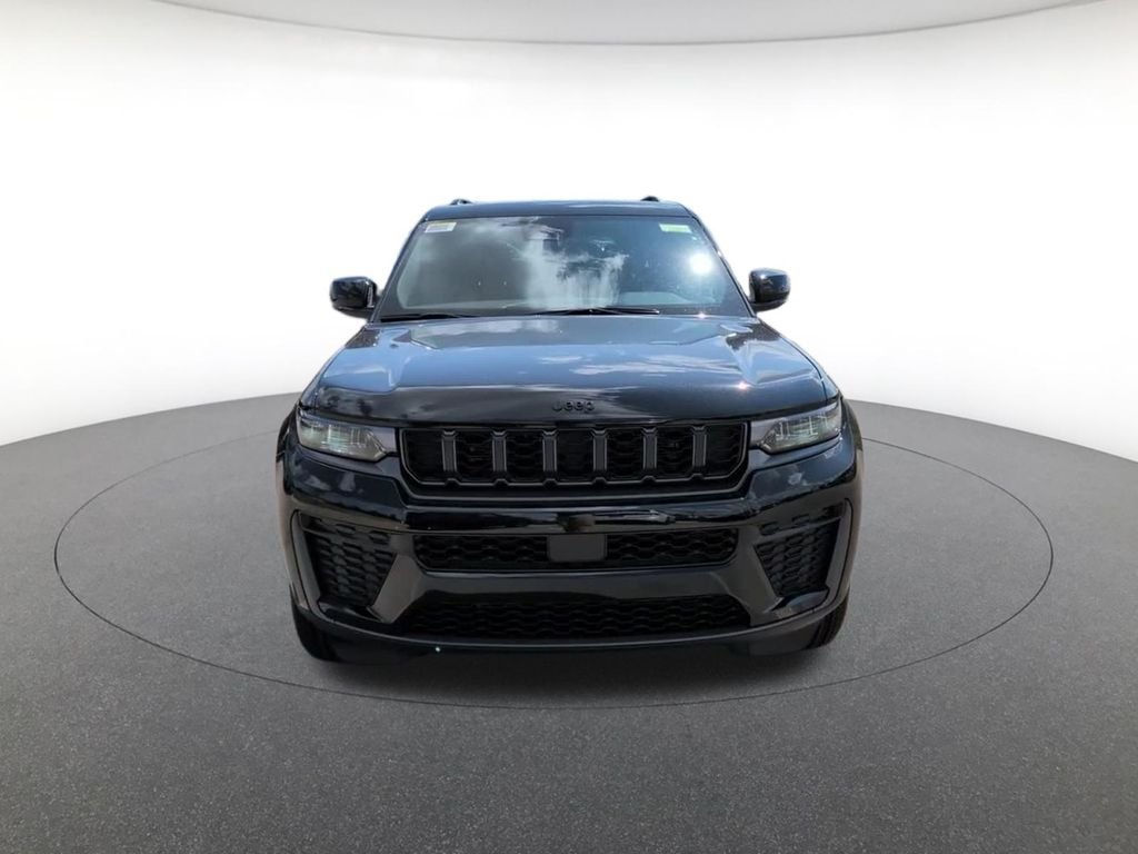 New 2026 Diamond Black Crystal Pearl-Coat Exterior Paint Jeep Altitude image 15