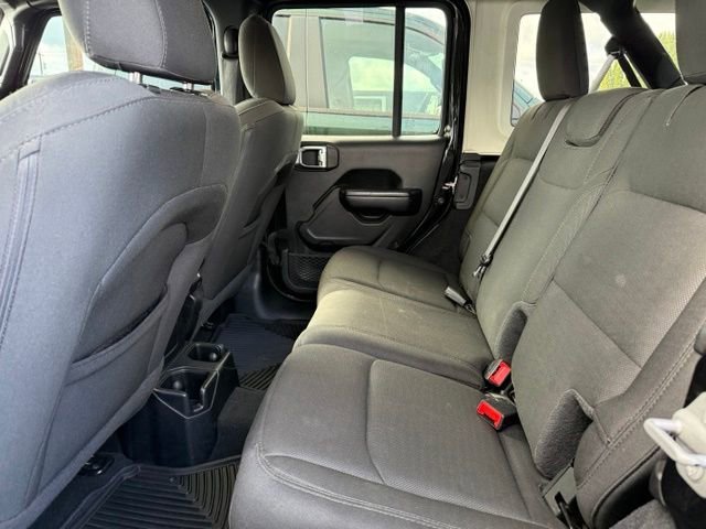 Used 2020 Black Clearcoat Jeep Sport S image 11