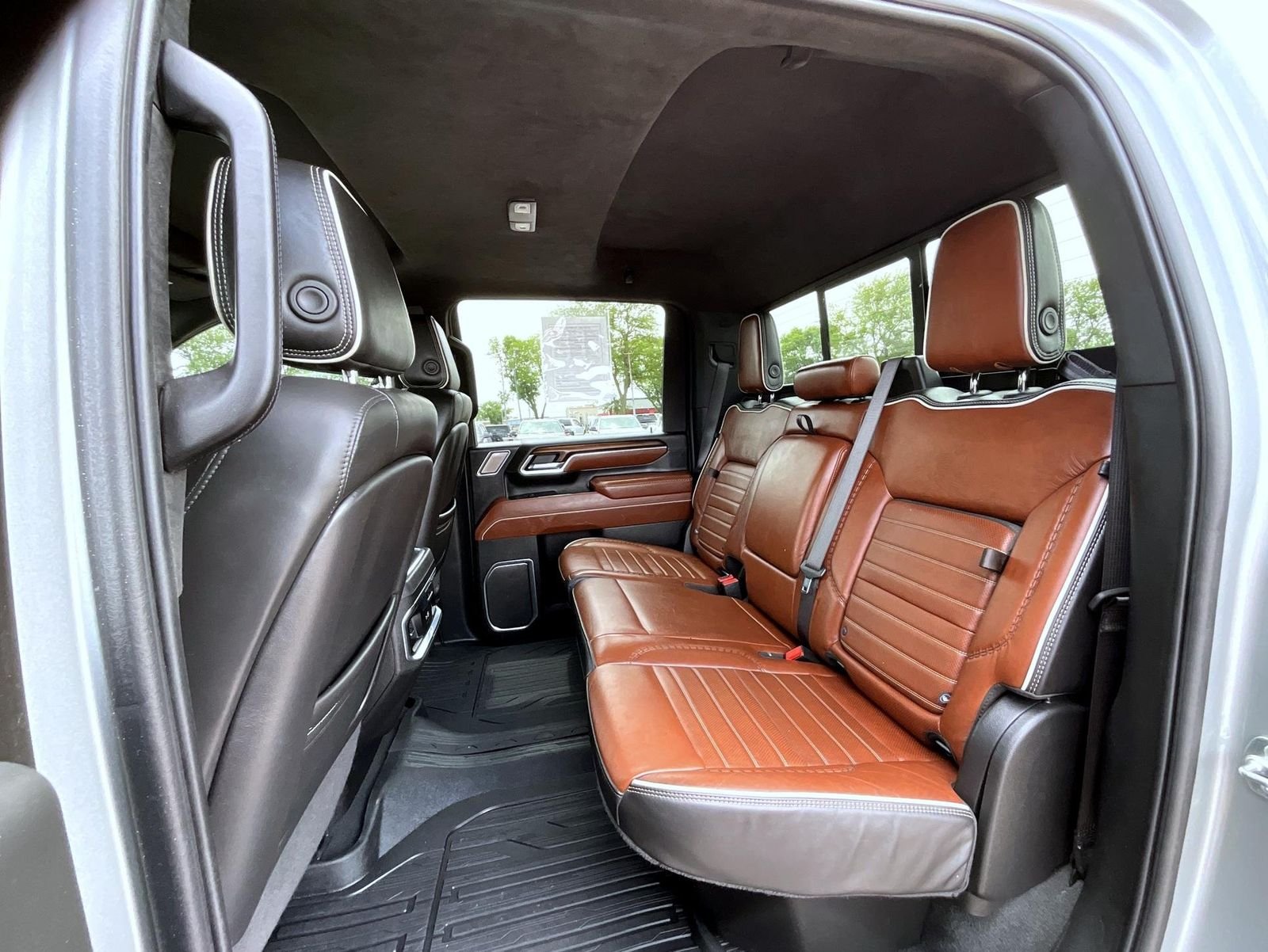 Used 2025 Silver GMC Denali Ultimate image 20