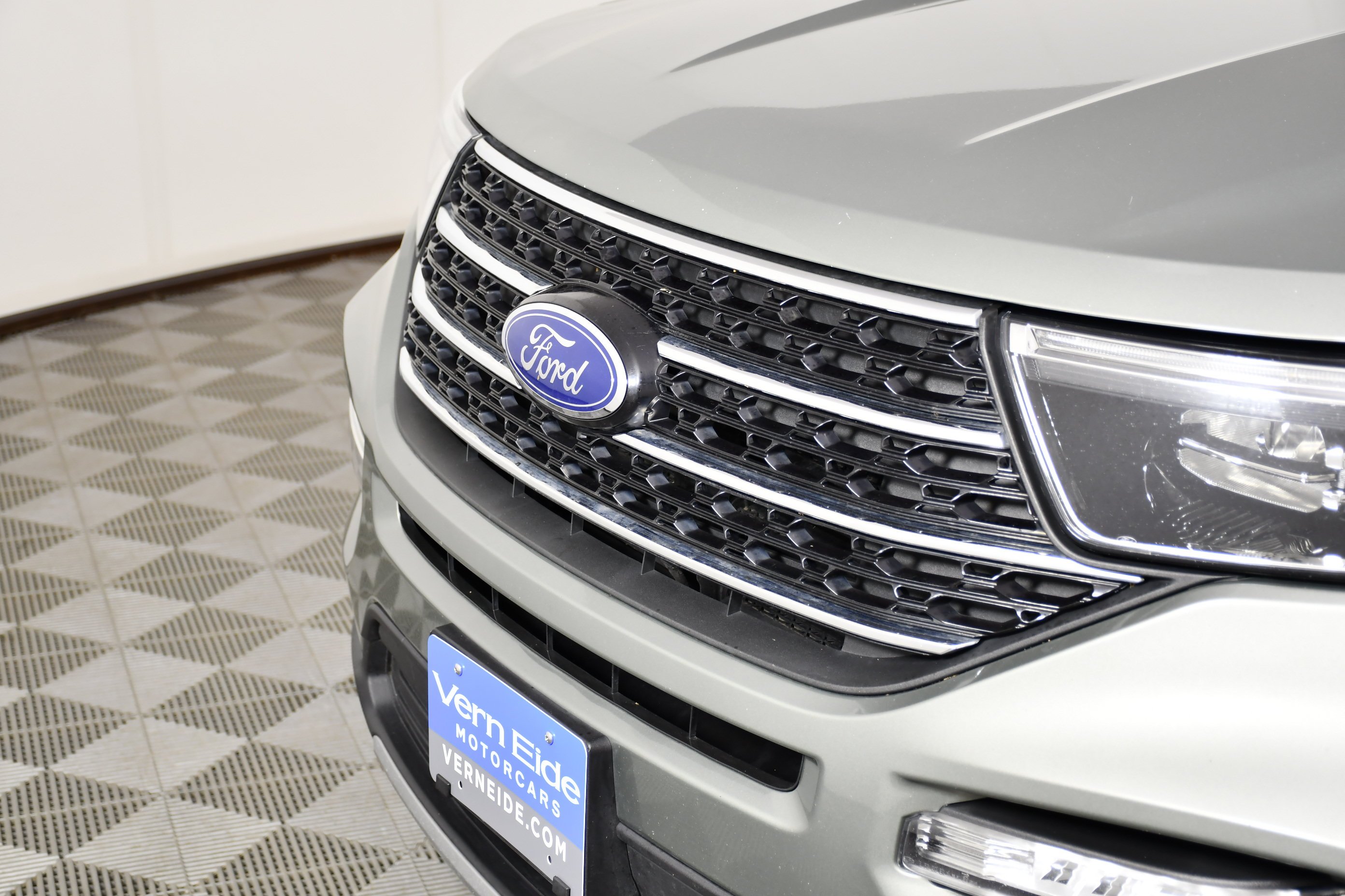 Used 2020 Silver Spruce Metallic Ford XLT image 11