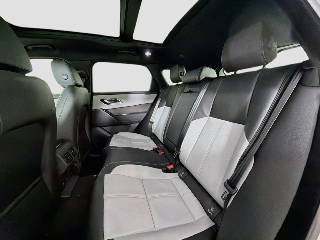 New 2026 Arroios Grey Land Rover Belgravia Edition image 26