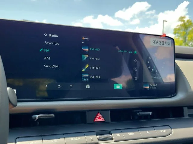 New 2027 Frost Blue / Black Roof Kia S image 18