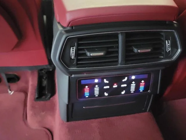 Used 2020  Lamborghini Base image 21