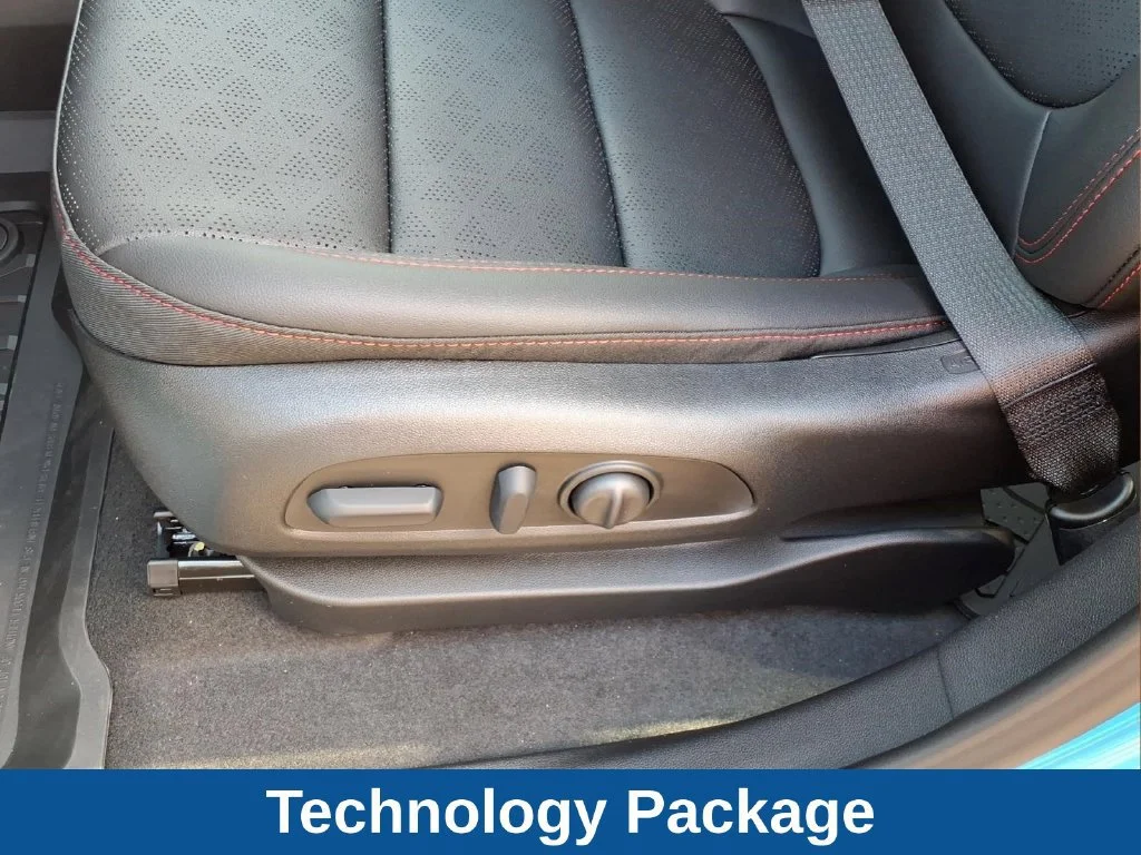 2027 Chevrolet Bolt RS - Photo 18