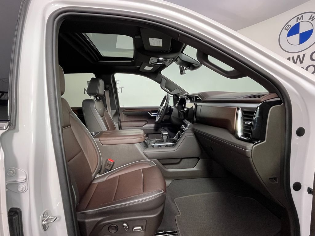 Used 2023 White GMC Denali image 24
