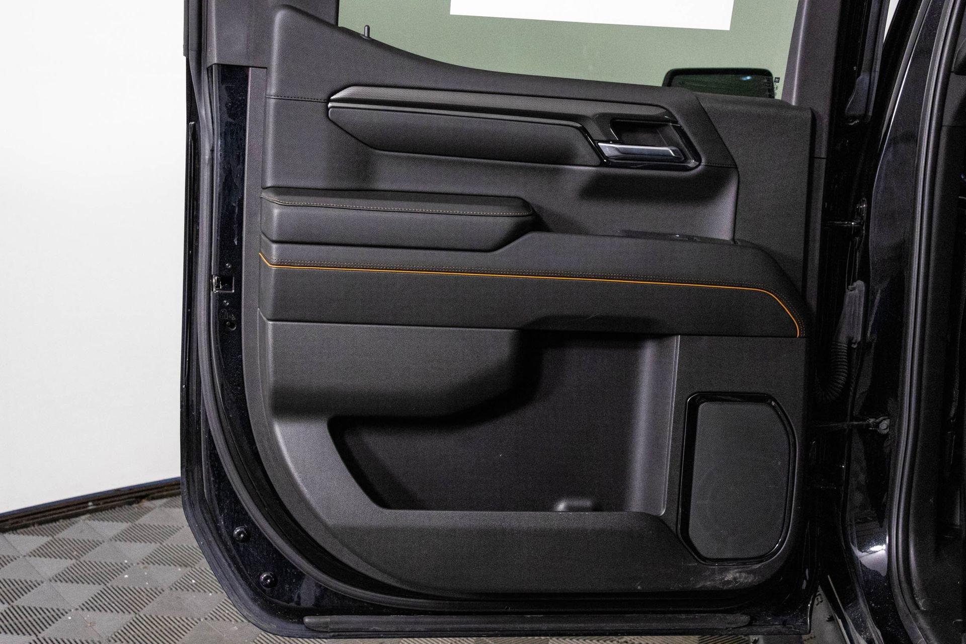 2024 GMC SIERRA - Image 33