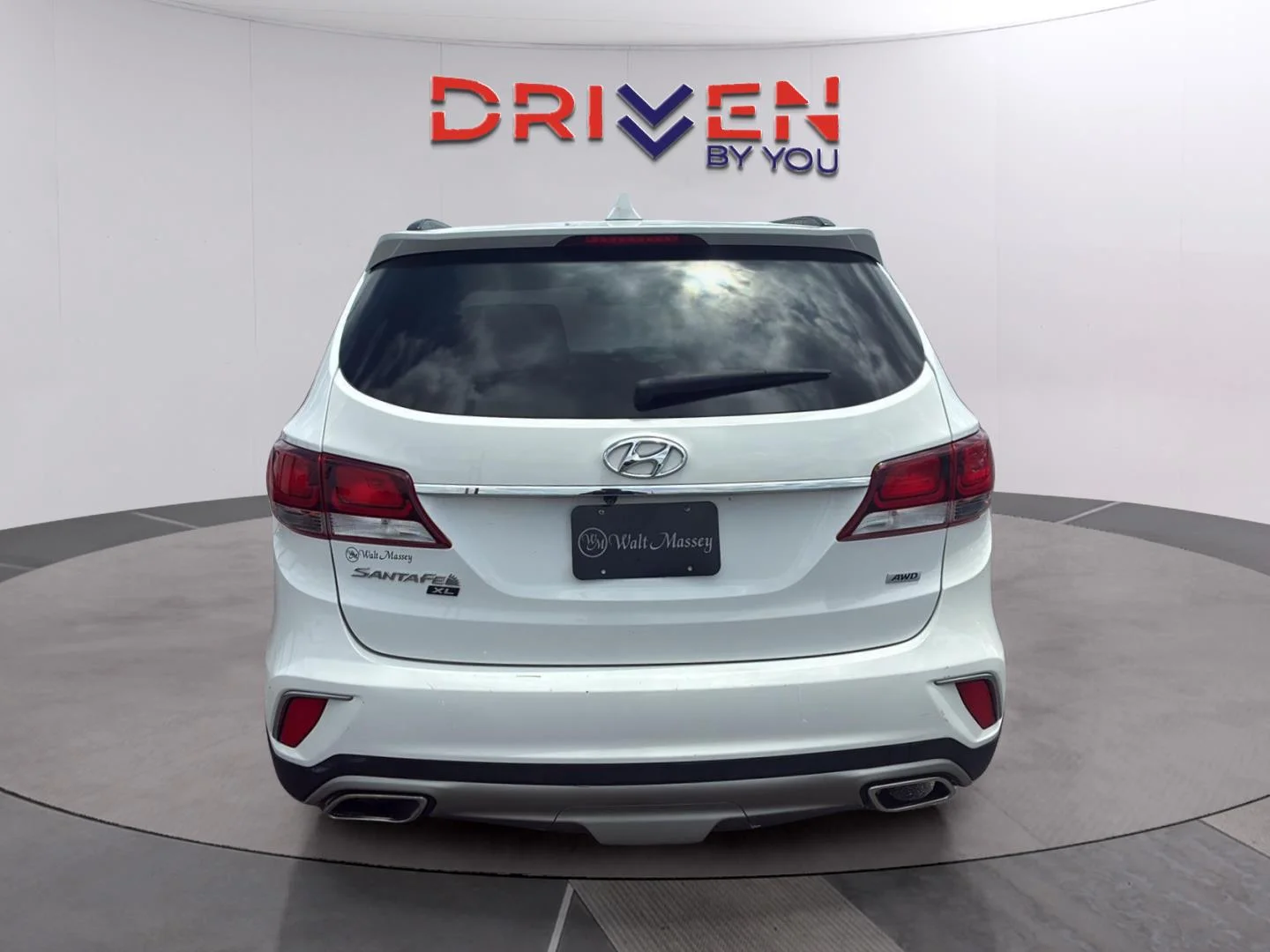 Used 2019 Monaco White Hyundai SE image 3