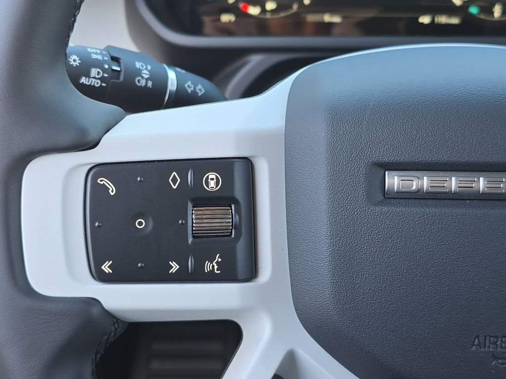New 2026 Carpathian Grey LAND ROVER X-Dynamic SE image 17