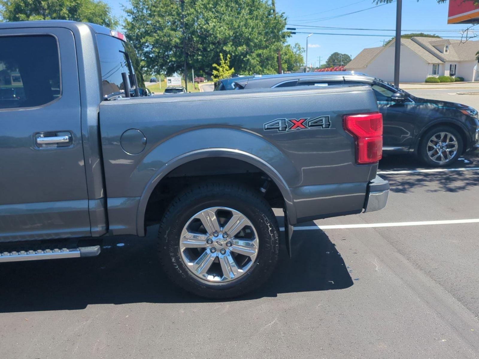 Used 2019 Abyss Gray Metallic Ford LARIAT image 23