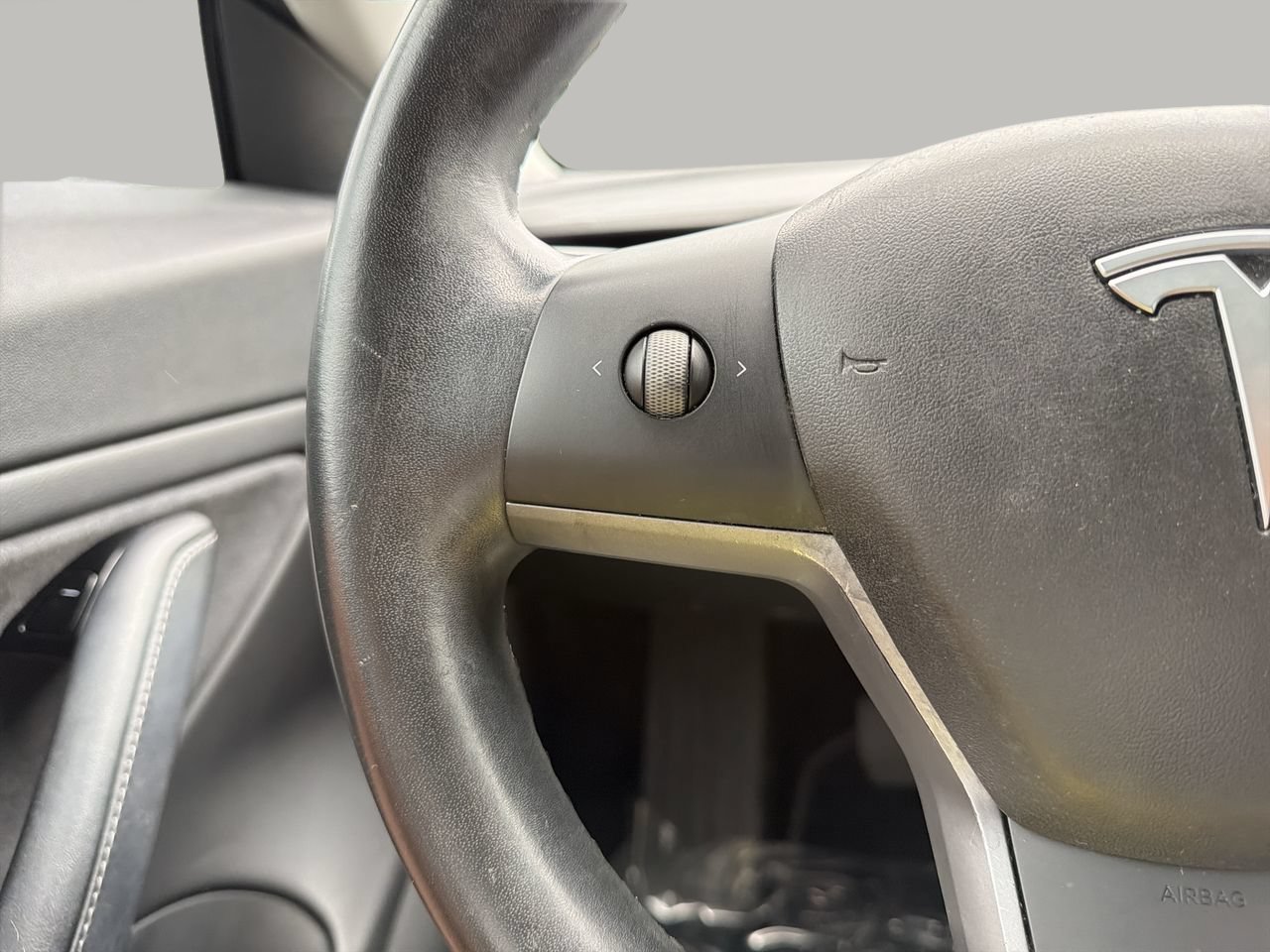 Used 2018 Black Tesla Long Range image 26