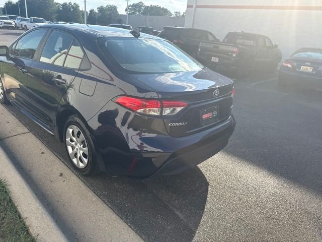 Used 2025  Toyota LE image 5