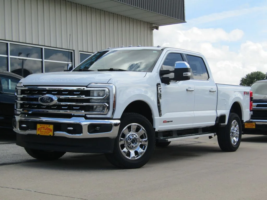 Used 2024 White Ford Lariat image 12