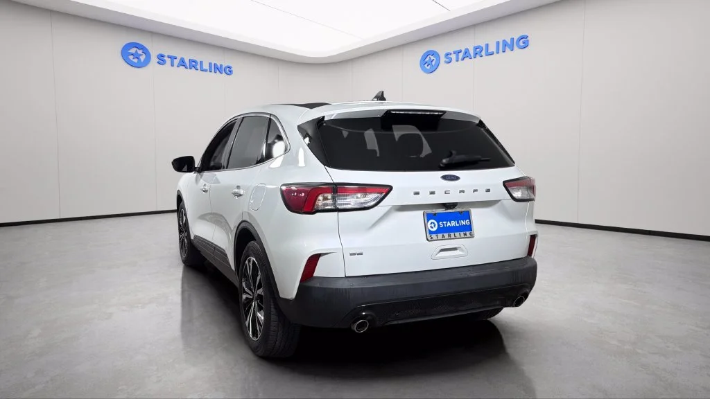 Used 2022  Ford SE image 6