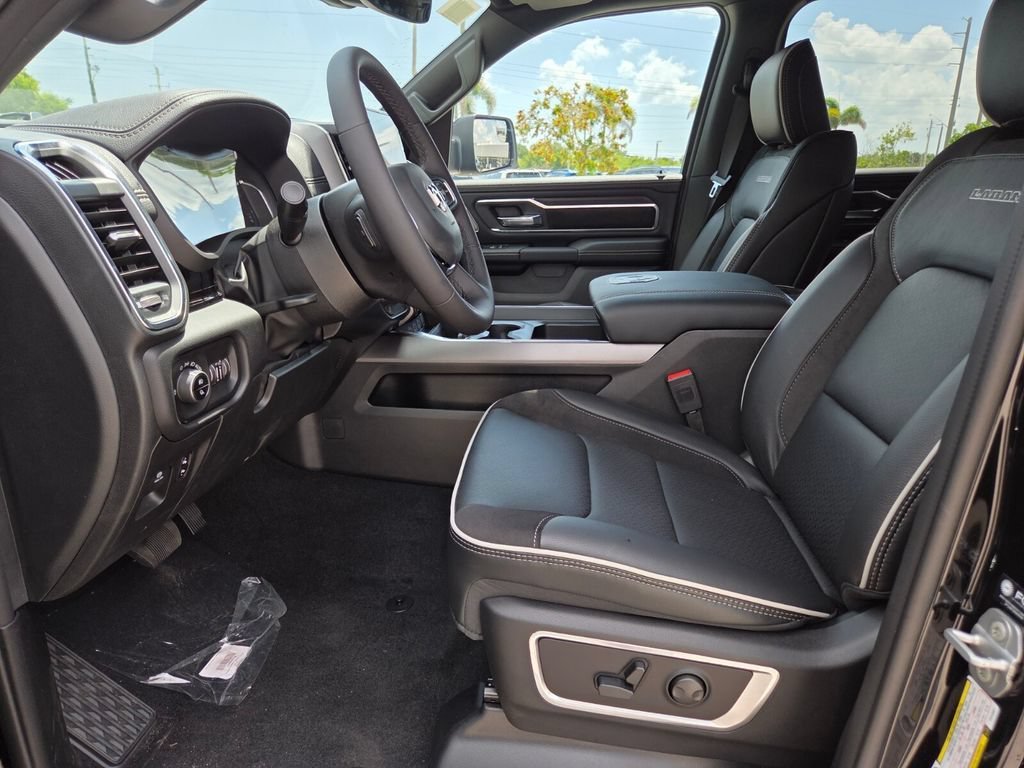 New 2026 Diamond Black Crystal Pearl-Coat Exterior Paint RAM Laramie image 27