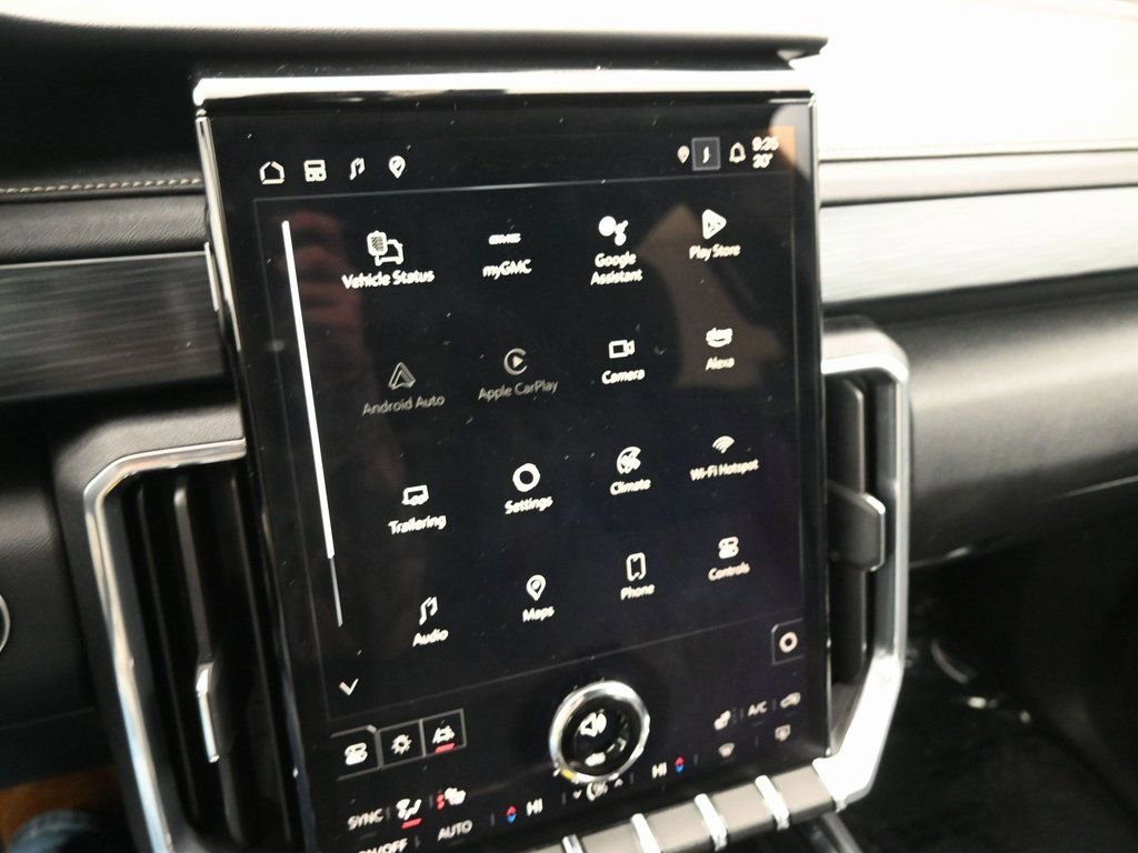 Used 2025 Summit White GMC Elevation image 12