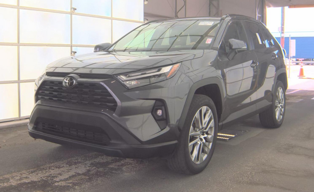 Used 2023 Gray Toyota XLE Premium image 1