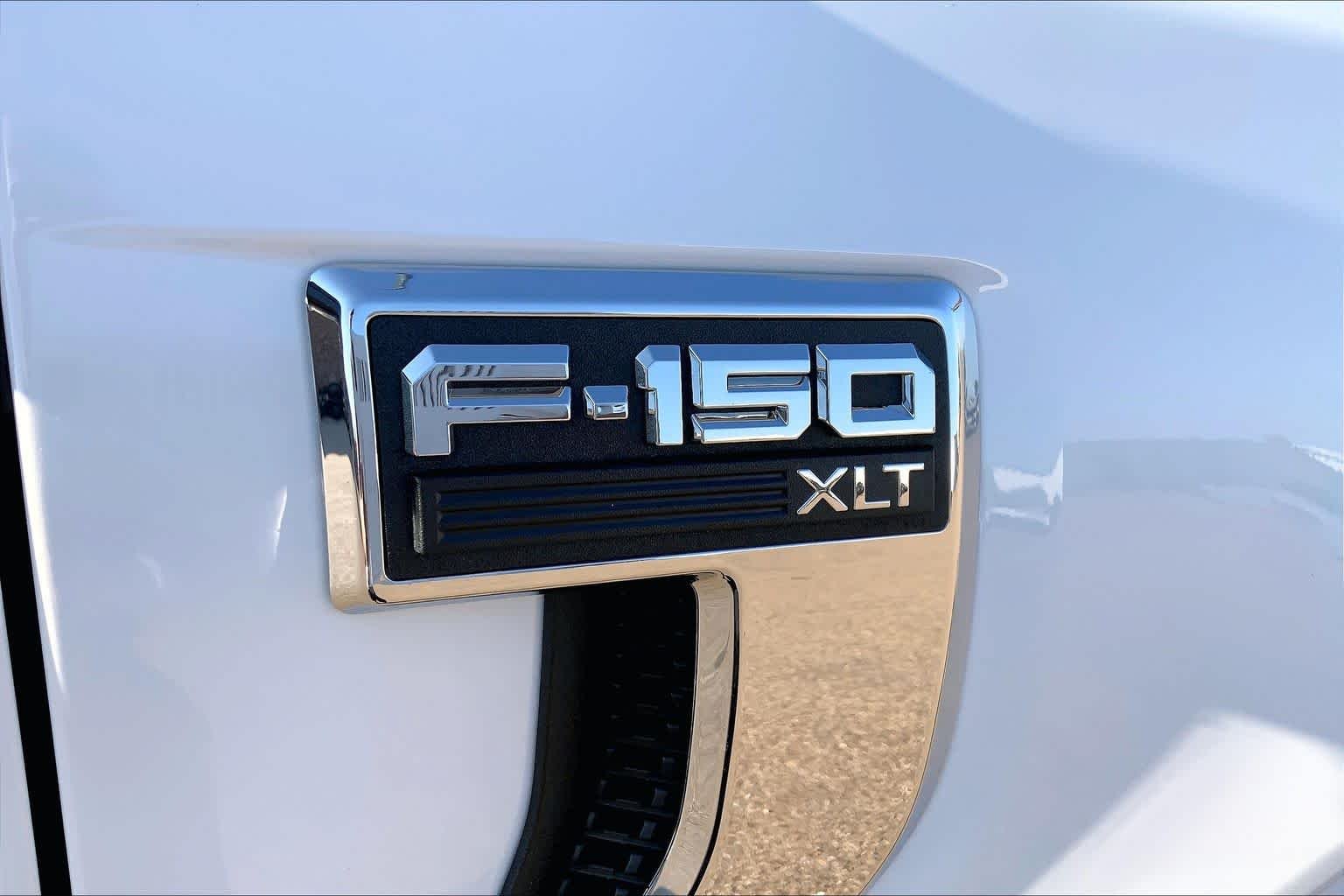 Used 2025 Oxford White Ford XLT image 10