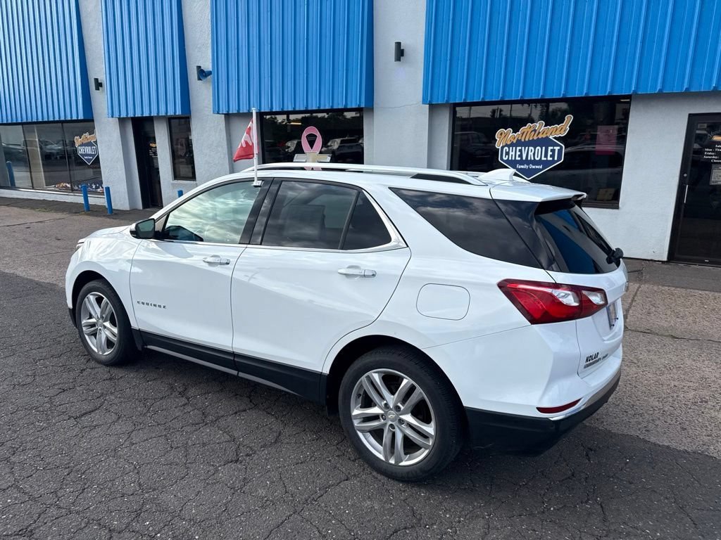 Used 2018 SUMMIT WHITE Chevrolet Premier image 18