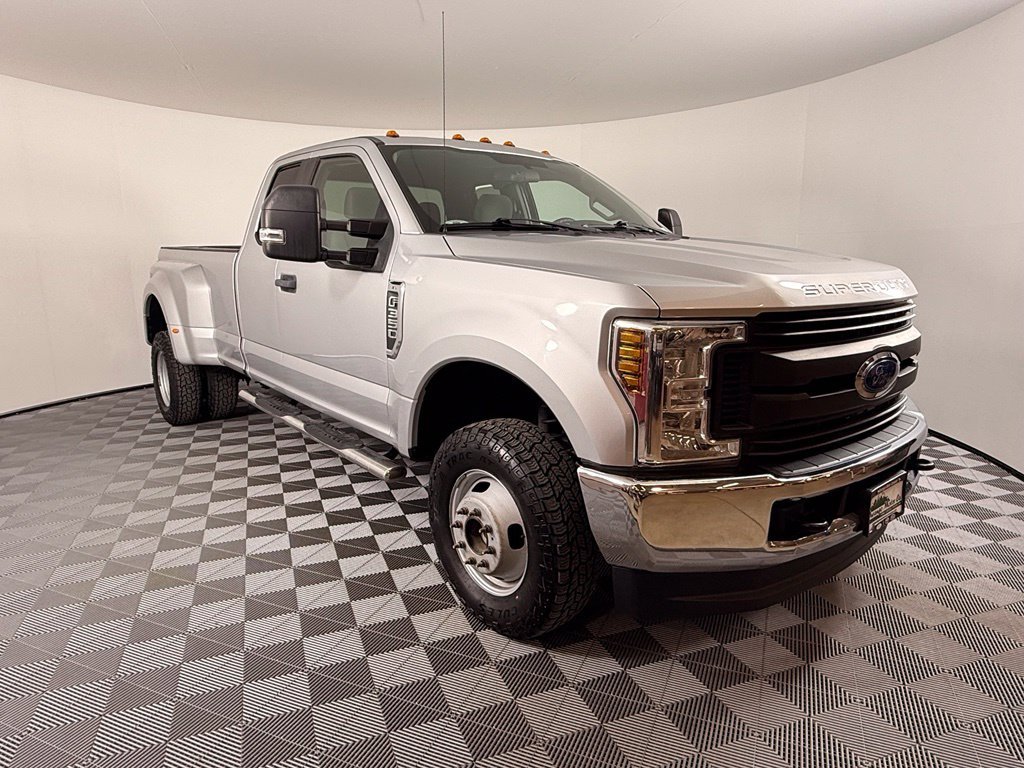 Used 2018 Ingot Silver Ford XL image 5