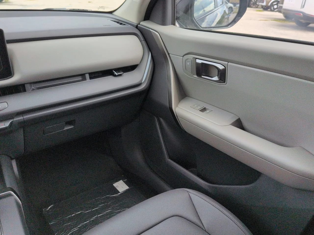 New 2027 Aurora Black Pearl Kia EX image 19