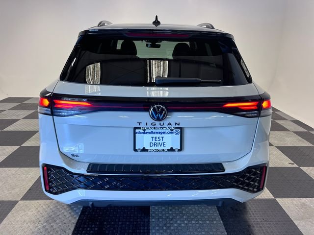 New 2026 Beige Volkswagen 2.0T SE R-Line Black image 4