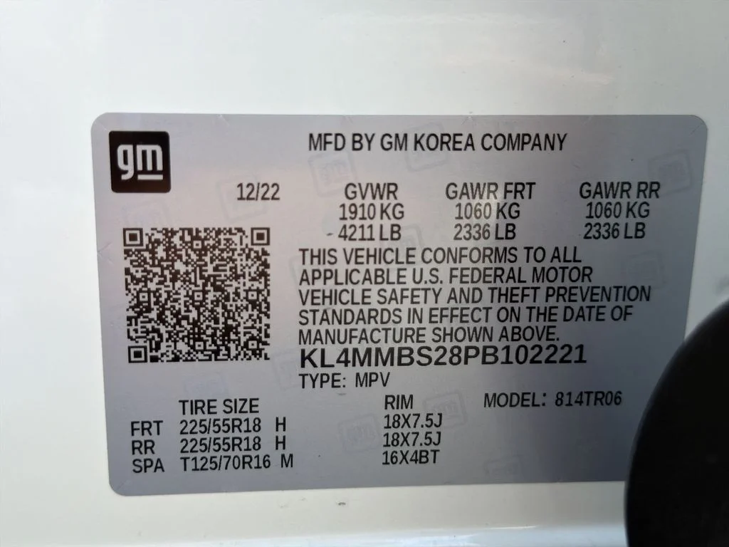 Used 2023 White Buick Preferred image 41