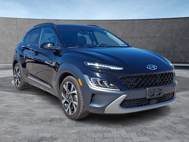 Used 2023 Black Hyundai Limited image 2