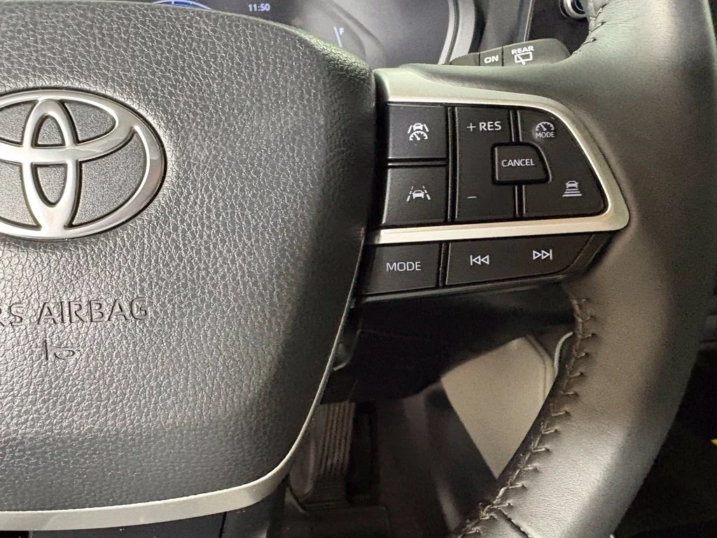 Used 2025 Beige Toyota XLE image 27