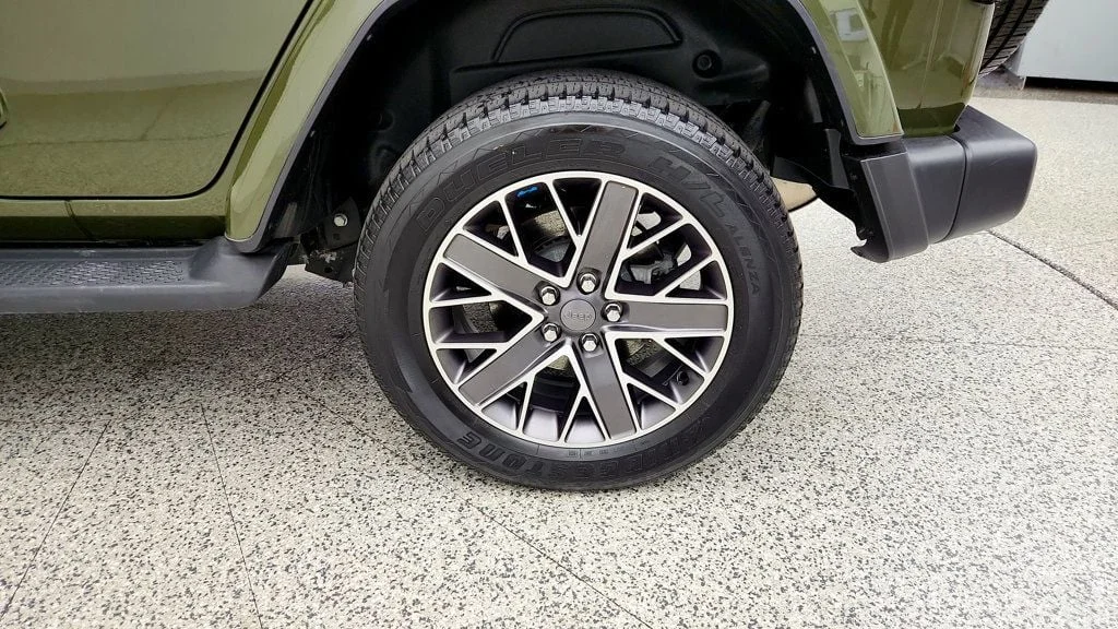Used 2023 Sarge Green Clearcoat Jeep Sahara 4x4 image 9