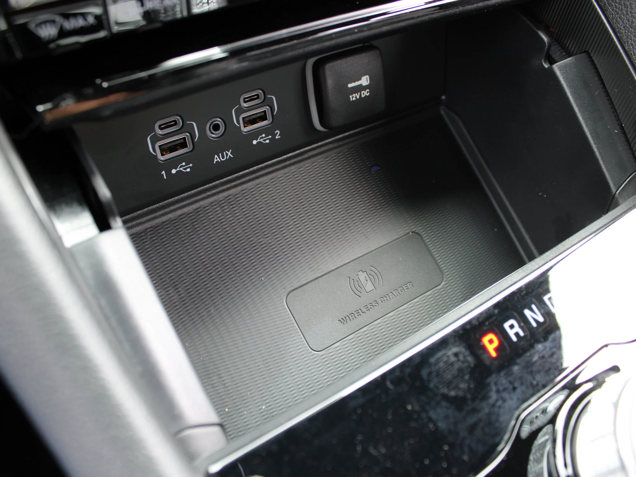 New 2025 Silver Jeep Altitude* 4x4, Sunroof, Heated Leather, Wireless Charging Pad image 21