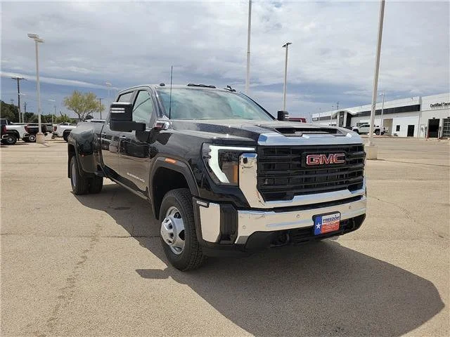 New 2026 Onyx Black GMC Pro DRW image 7