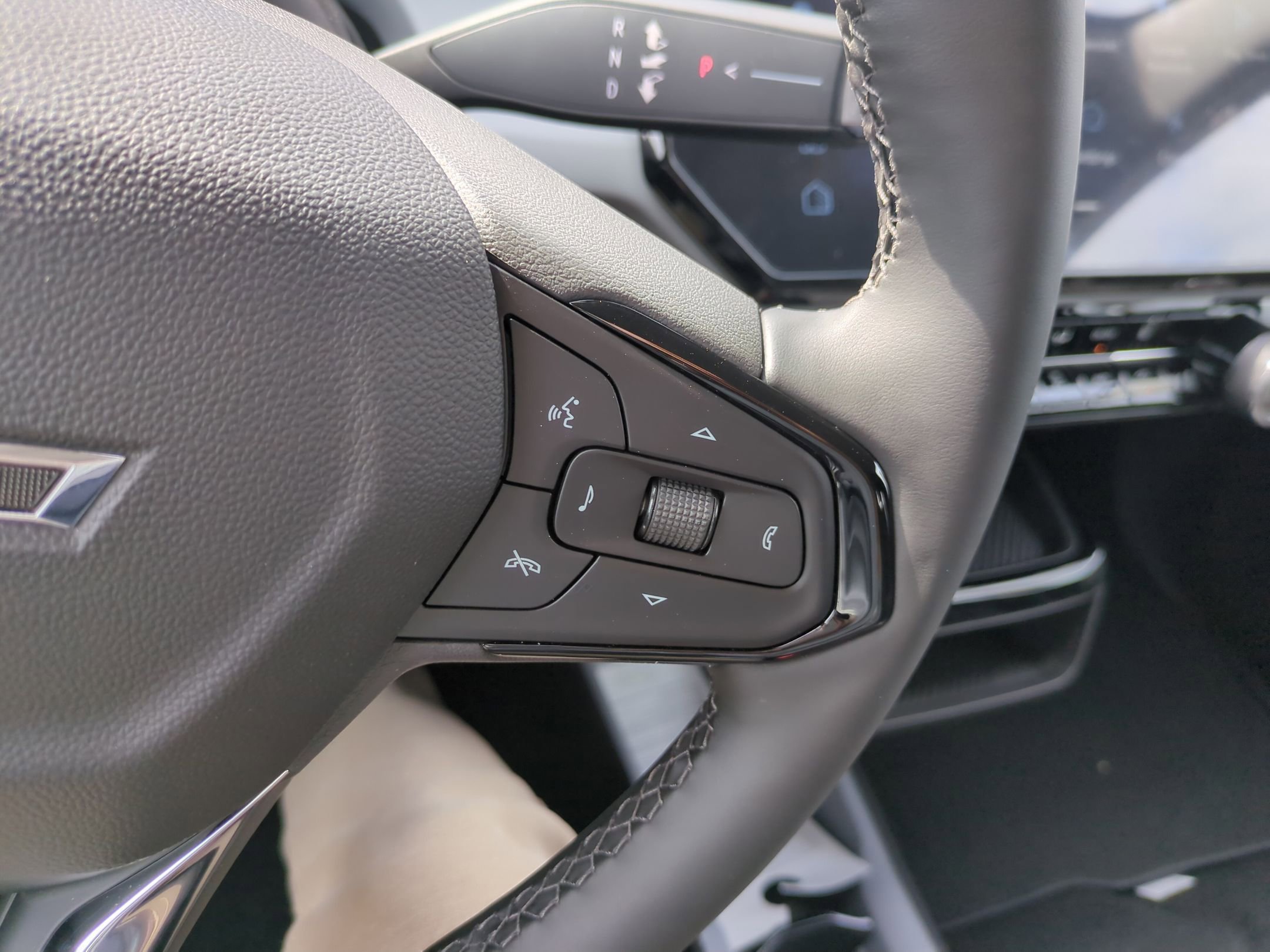 New 2027 Mosaic Black Metallic Chevrolet LT image 22