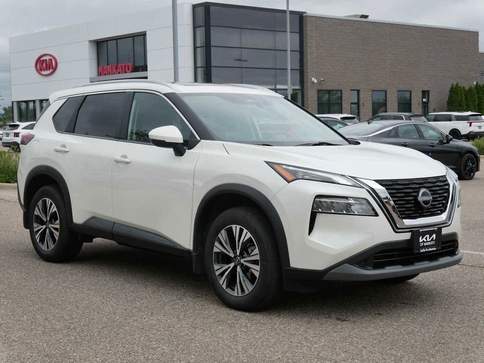 2022 Nissan Rogue SV AWD's photo