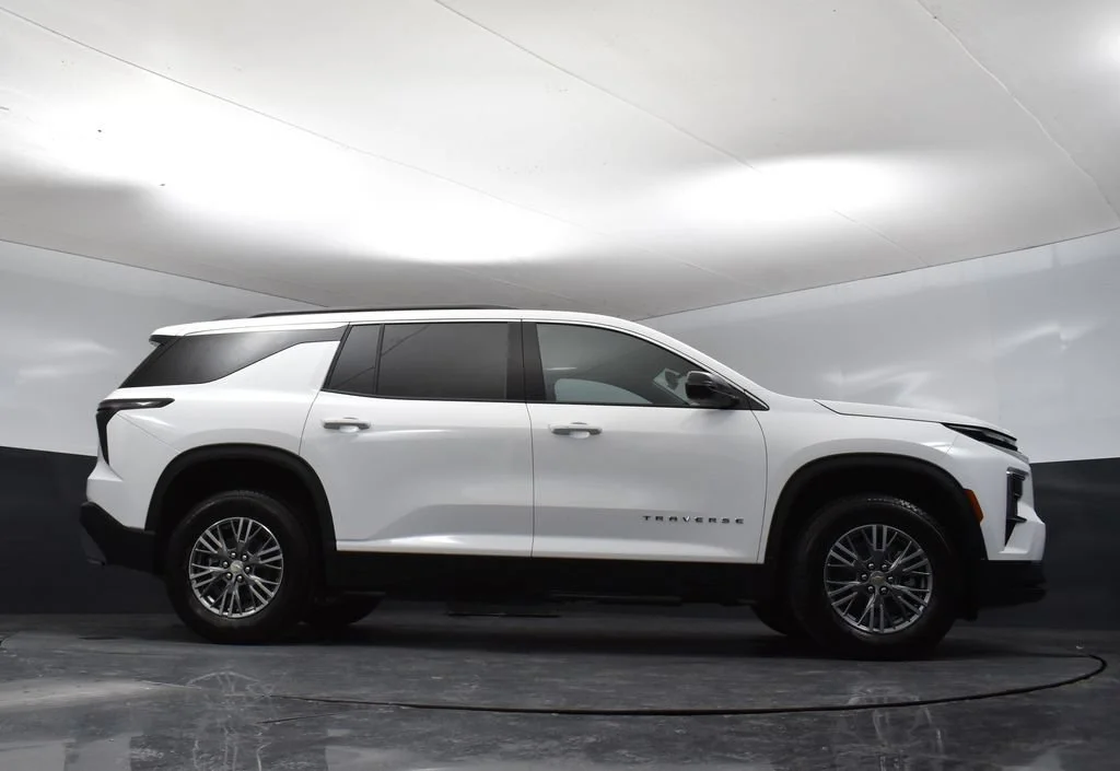 New 2026 Summit White Chevrolet LT image 47
