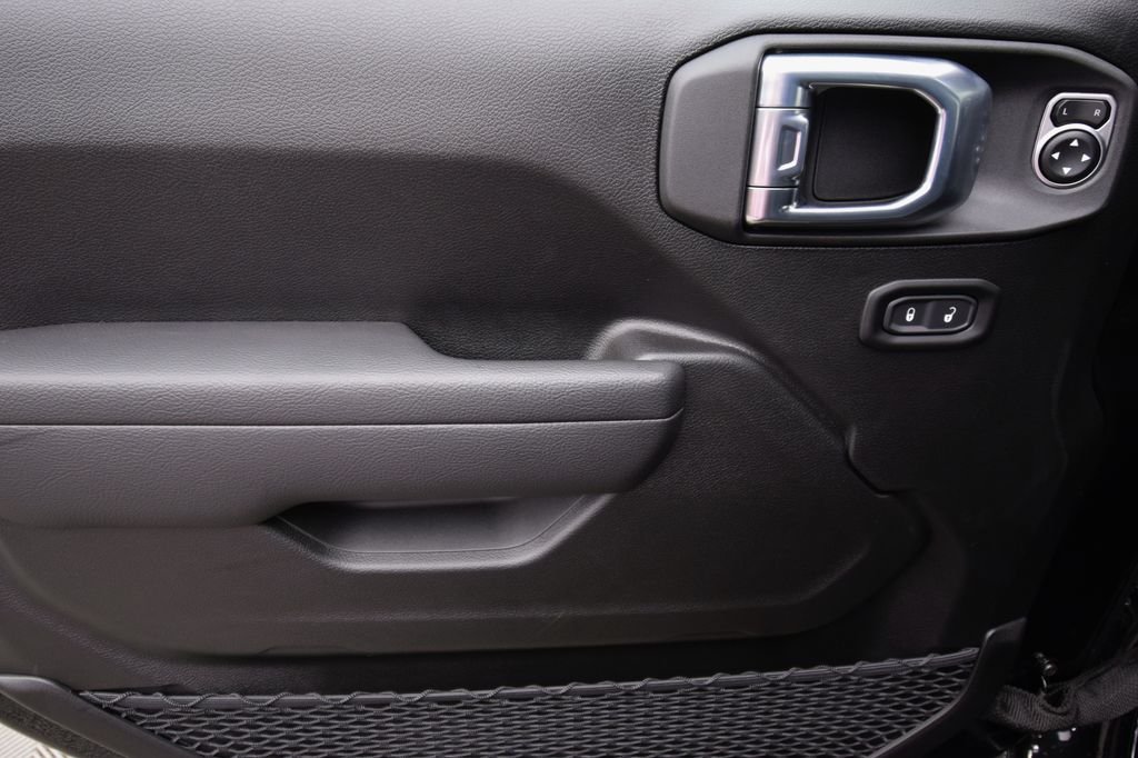 2026 Jeep Wrangler 2-Door Willys - Photo 39