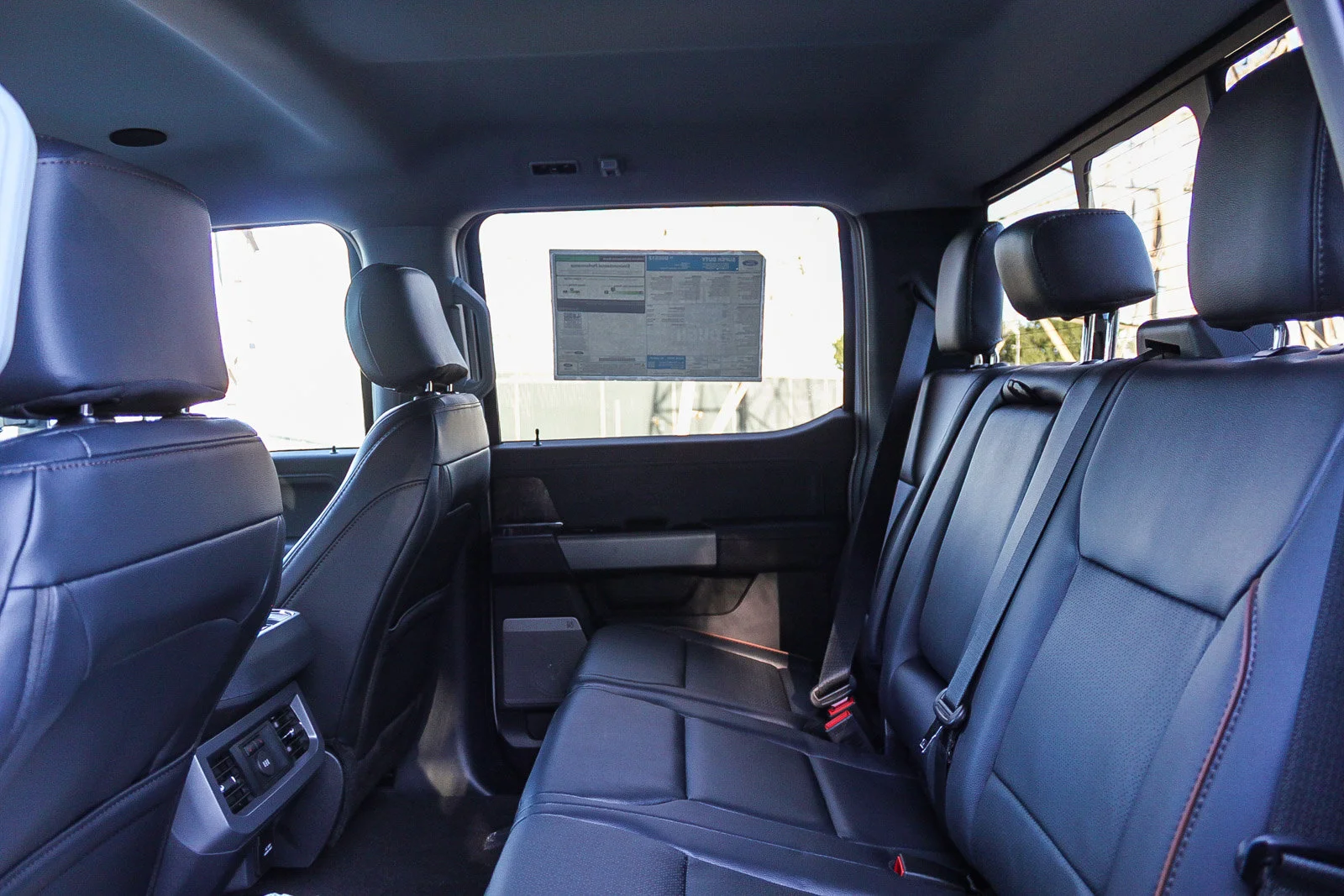 New 2026 Oxford White Ford F-350® Lariat® image 21