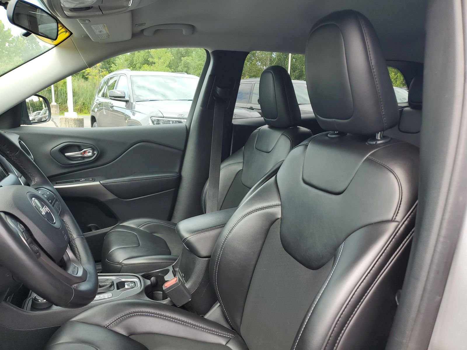 Certified Used 2019 Silver Jeep Latitude Plus image 7