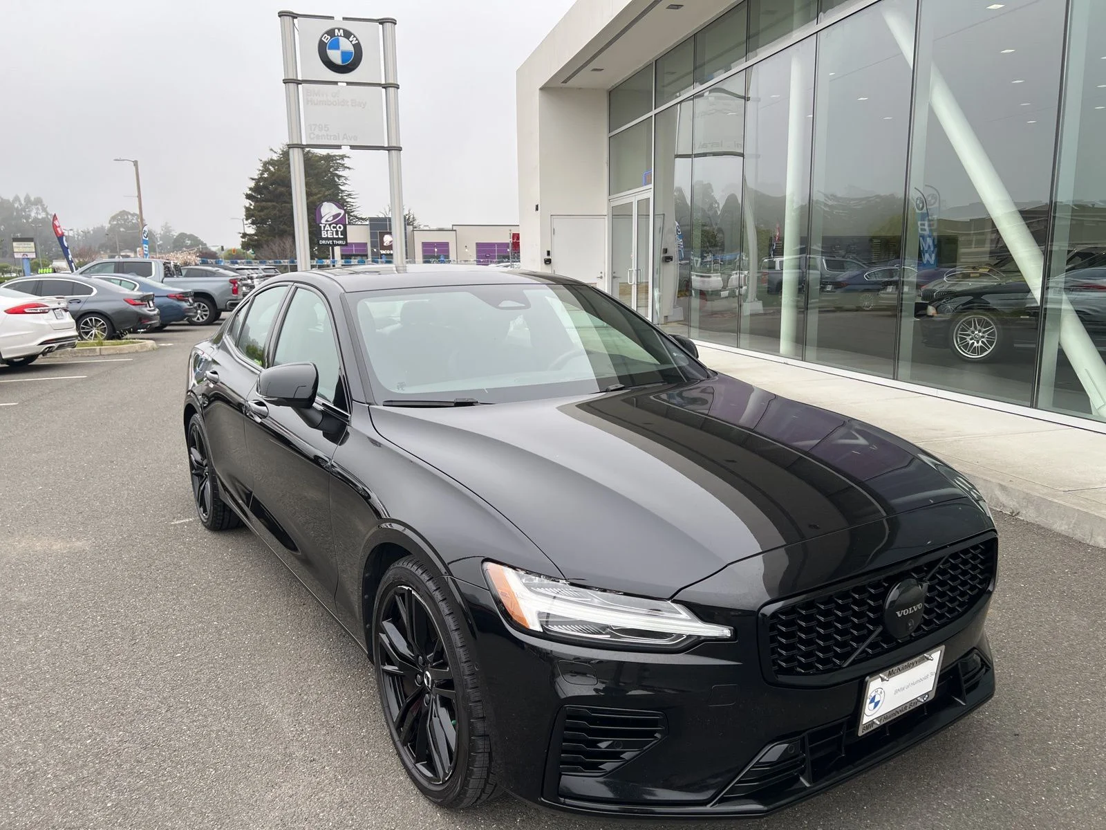 2023 Volvo S60 T8 Recharge Plus Black Edition AWD's photo