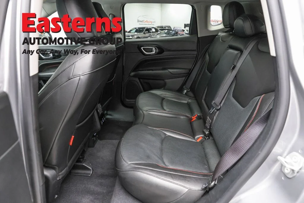 Used 2022 Silver Jeep Trailhawk image 22
