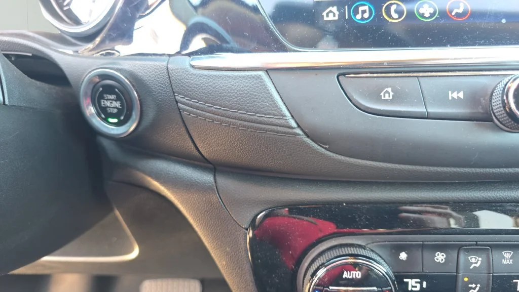 Used 2022 SATIN STEEL METALLIC Buick Select image 18