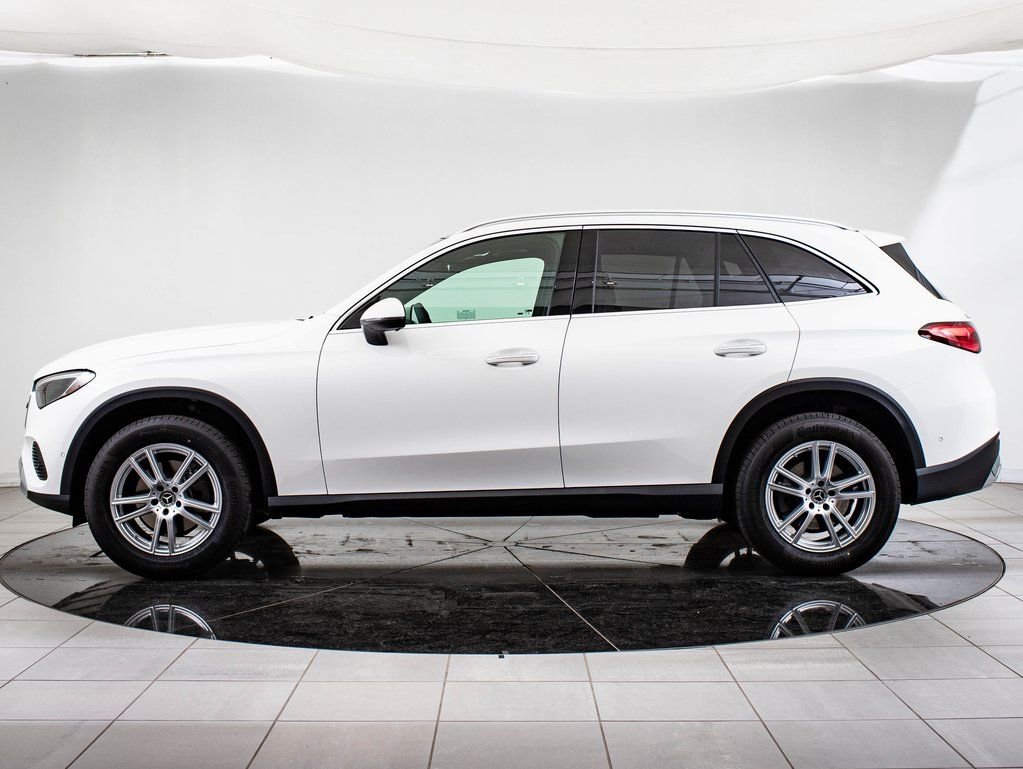 Used 2025 Polar White Mercedes-Benz GLC 300 image 5