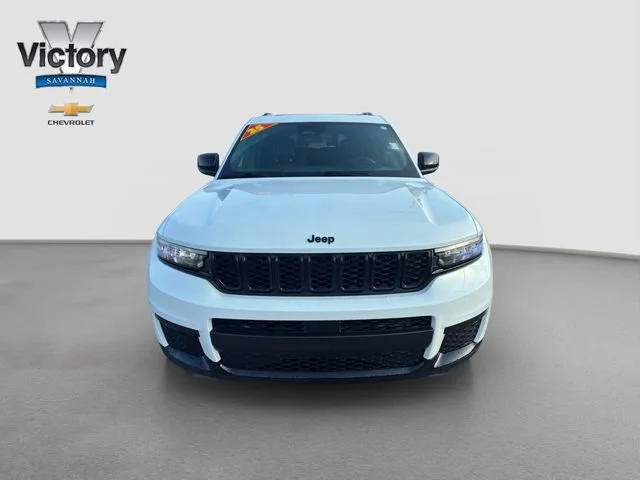 Used 2025 White Jeep Altitude X 4x4 image 2
