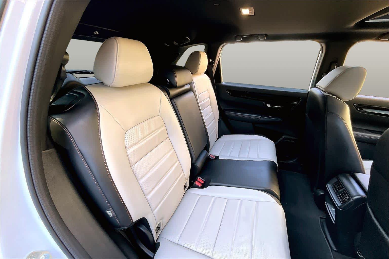 Used 2024 Platinum White Pearl Honda Sport Touring image 21