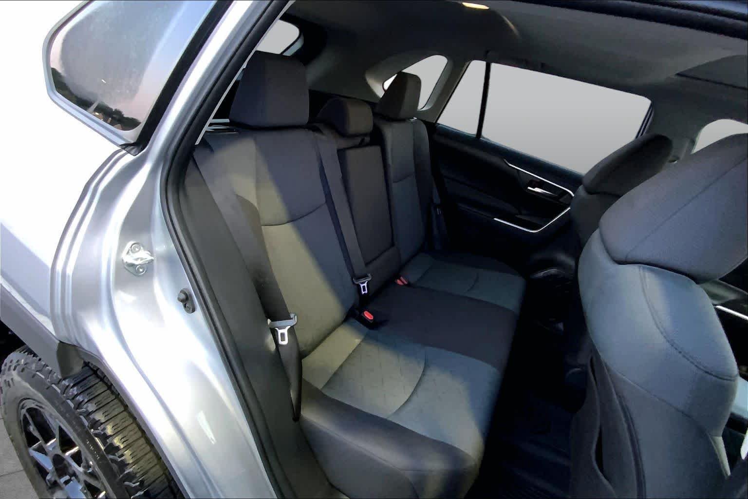 Used 2025 Silver Sky Metallic Toyota XLE image 19