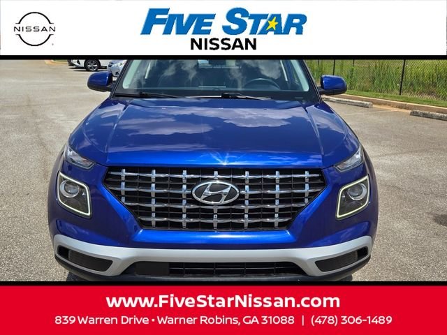 Used 2023 Blue Hyundai Limited image 2