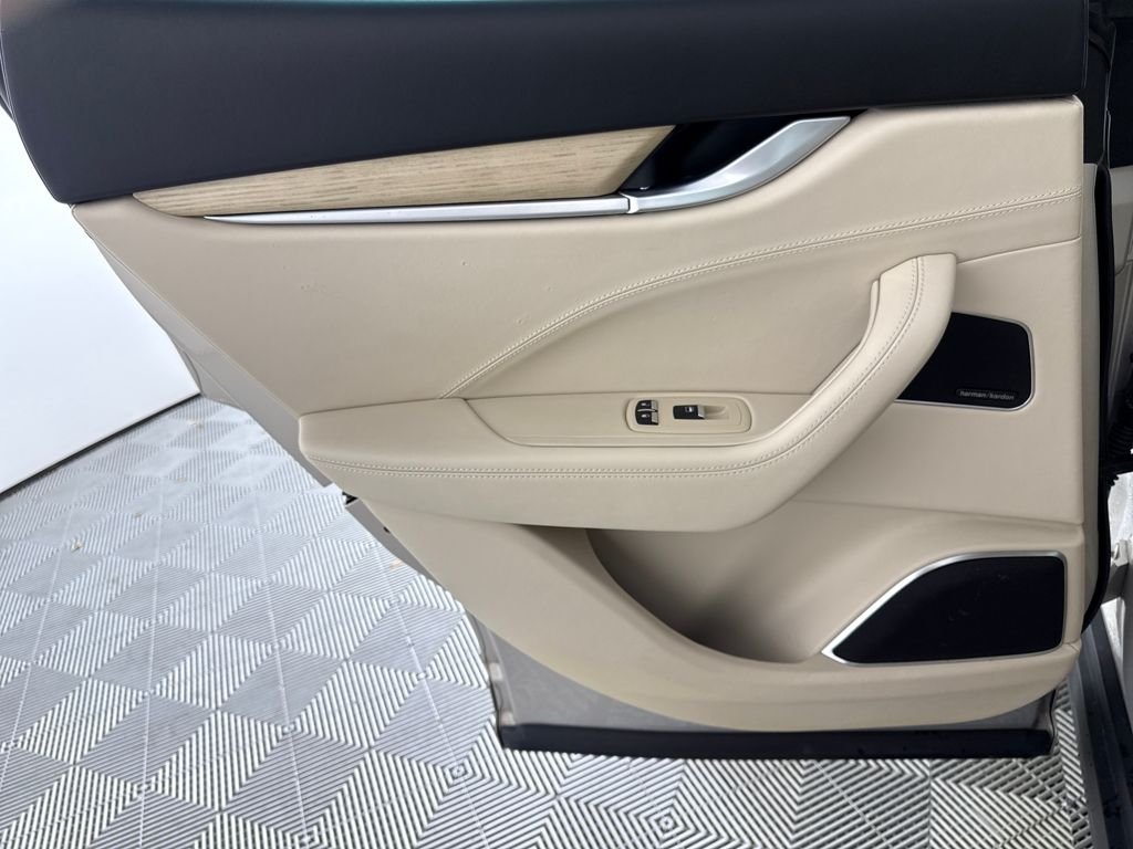 2018 Maserati Levante GranLusso - Photo 12