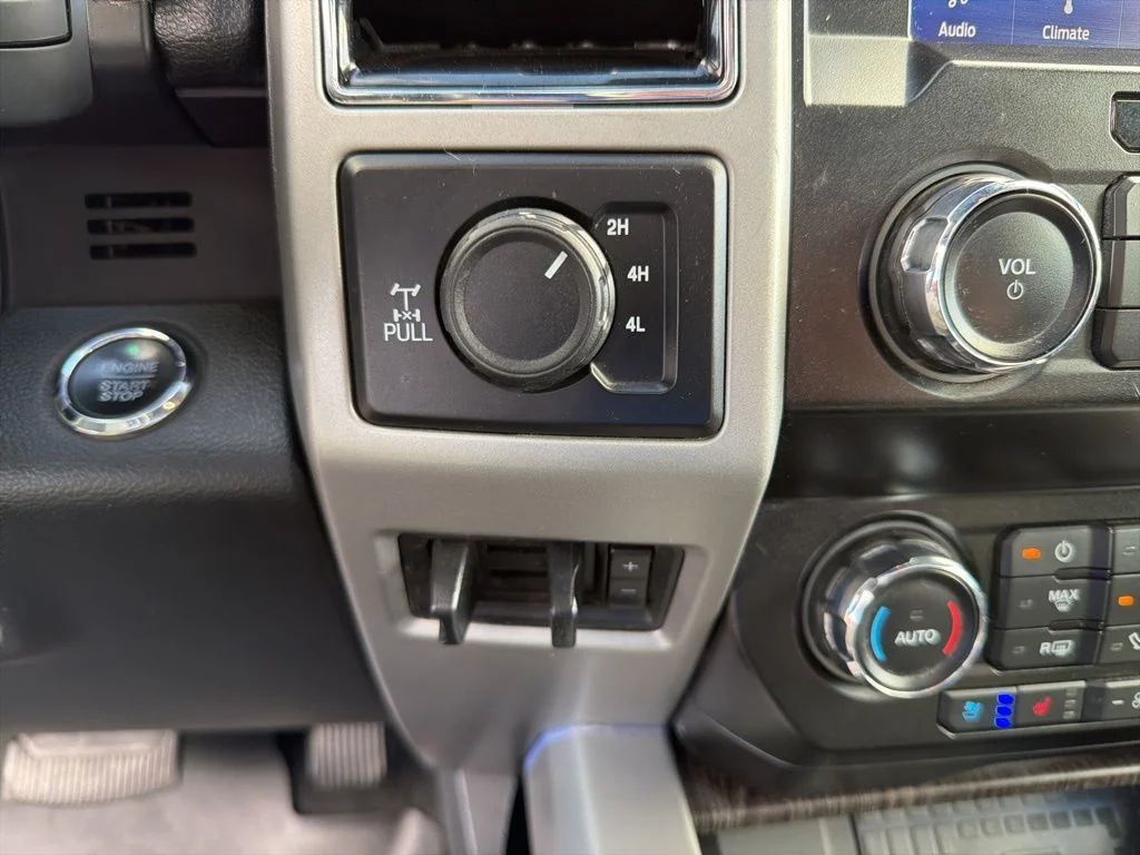 Used 2021 Carbonized Gray Metallic Ford Lariat image 19